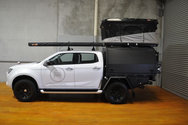 Defender Adventure D-Max Duo